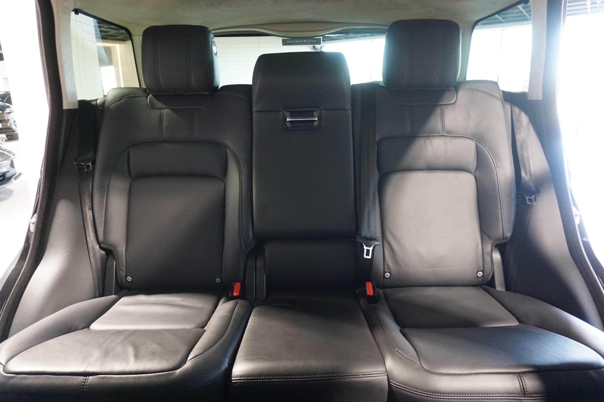 Land Rover Range Rover 2.0 P400e 13.1kWh Westminster Black SUV 5dr Petrol Plug-in Hybrid Auto 4WD Euro 6 (s/s) (404 ps)